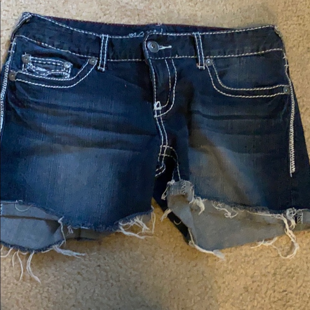Short jeans